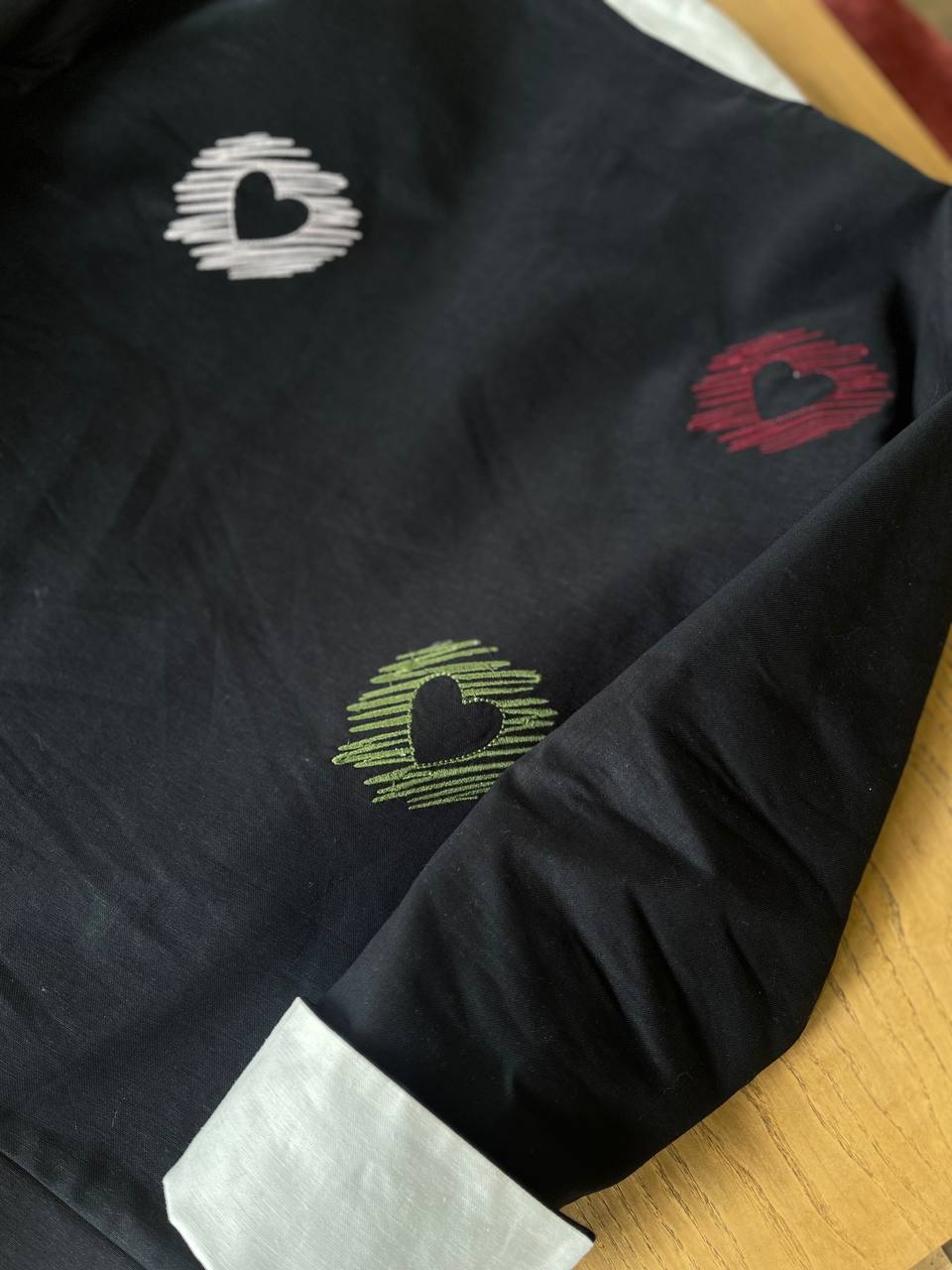 QUIM BLACK LINEN WITH HEART SHAPED EMBROIDERY COAT