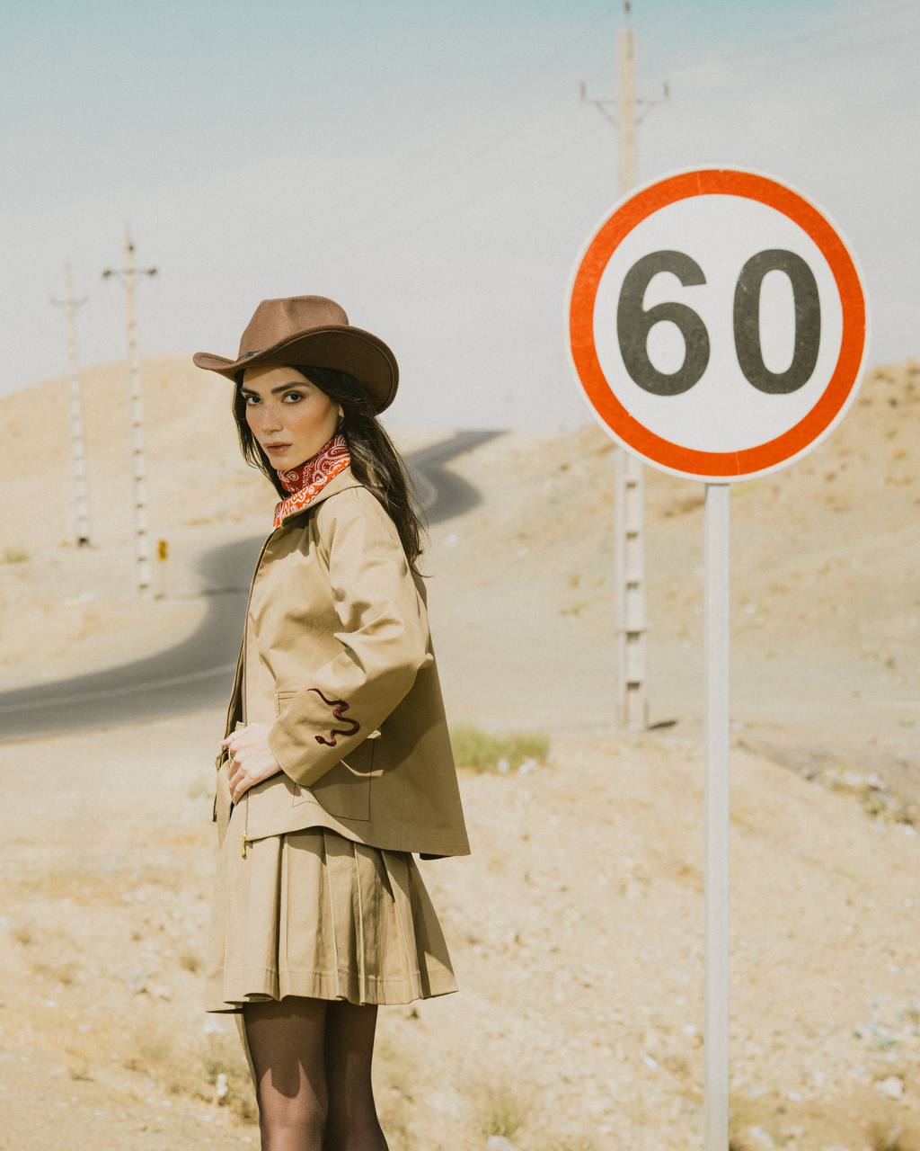 QUIM KHAKI PLEATED SKIRT