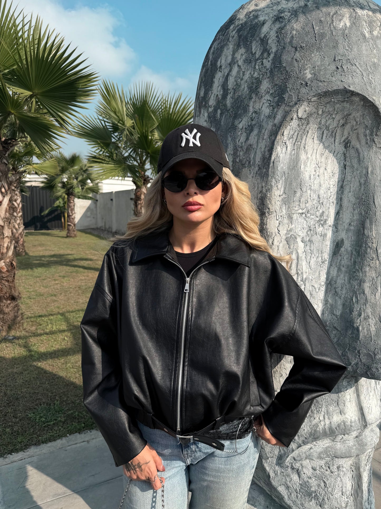 PEONY BLACK LEATHER COAT