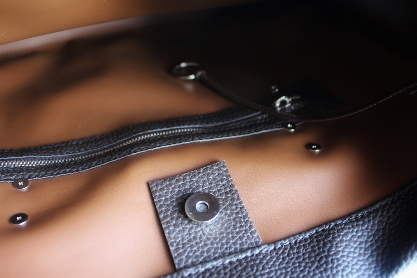 SOHESHSTUDIO TRAVEL BAG