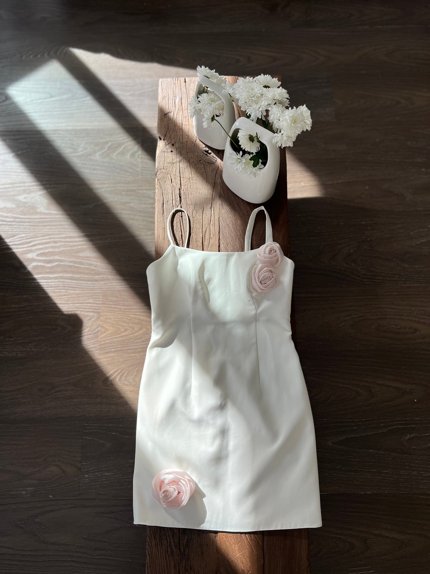 TINA.E  FLOWER WHITE DRESS