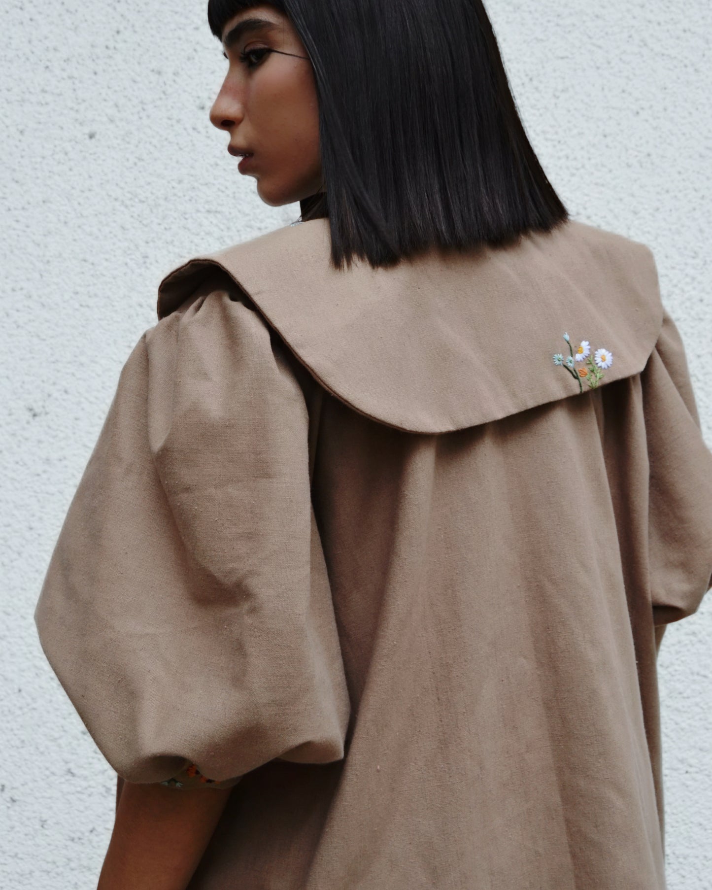 AIOLEH EMBROIDERED KHAKI LINEN COAT